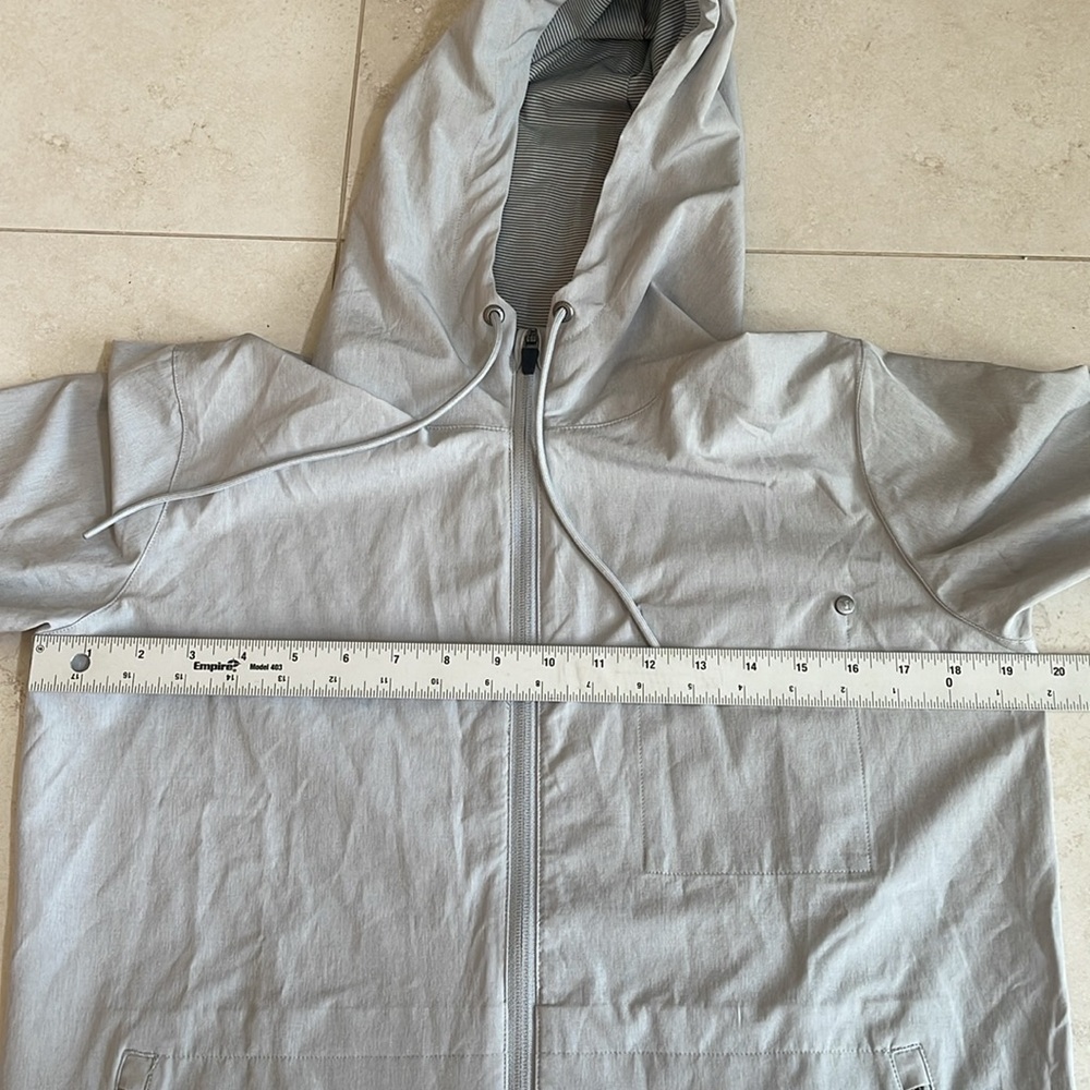 Vuori Outdoor Trainer Shell Womens Athletic Jacket - Platinum Linen Gray (S) - Picture 7 of 9